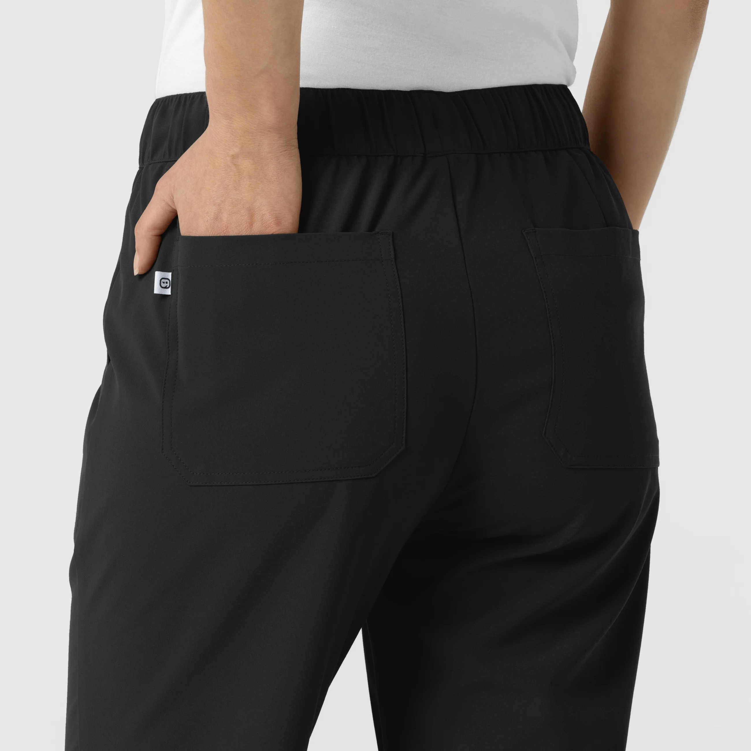 RENEW Women's Tapered Ankle Scrub Trouser - Black - Image 9