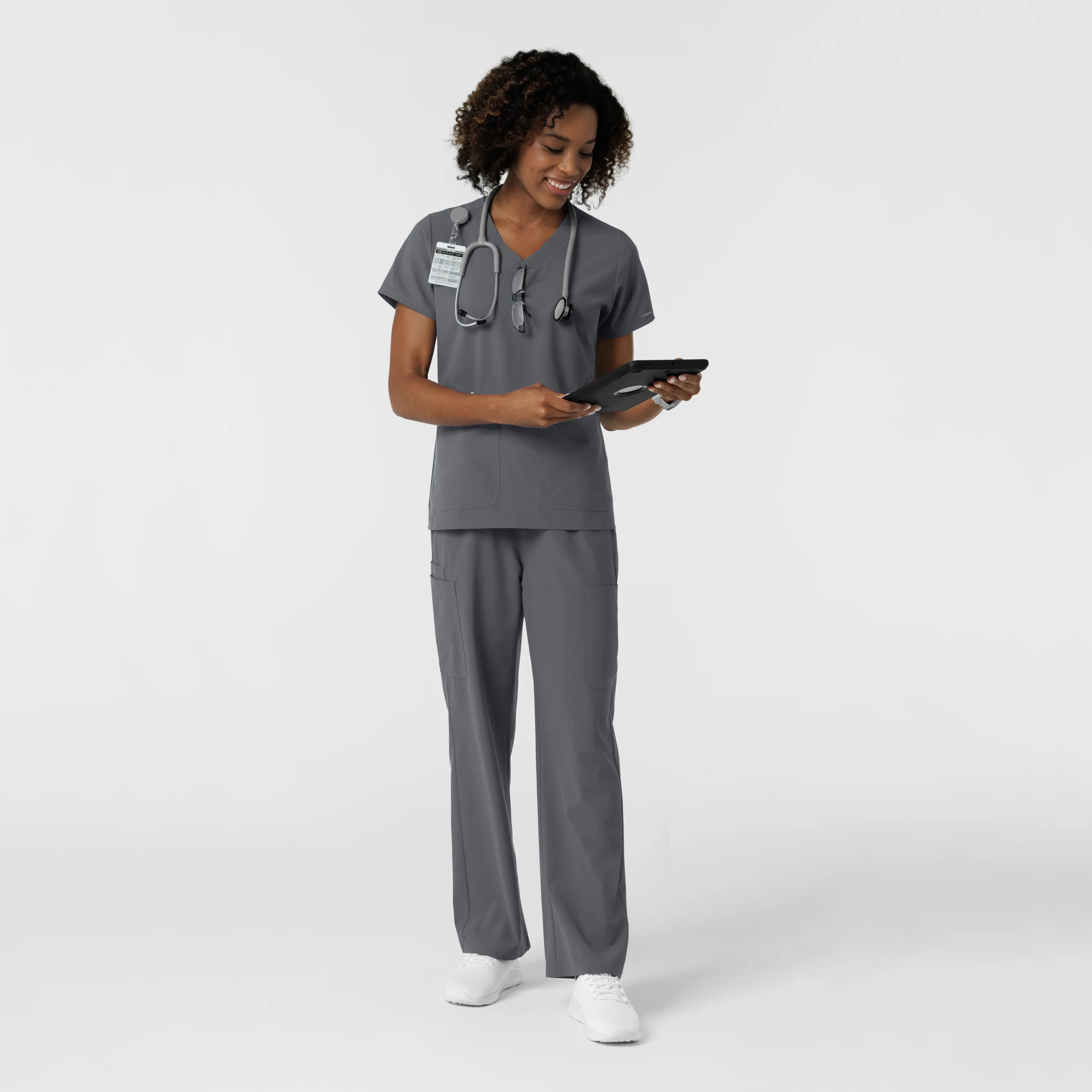 NURTUR Women's V-Neck Scrub Top - Pewter - Image 3