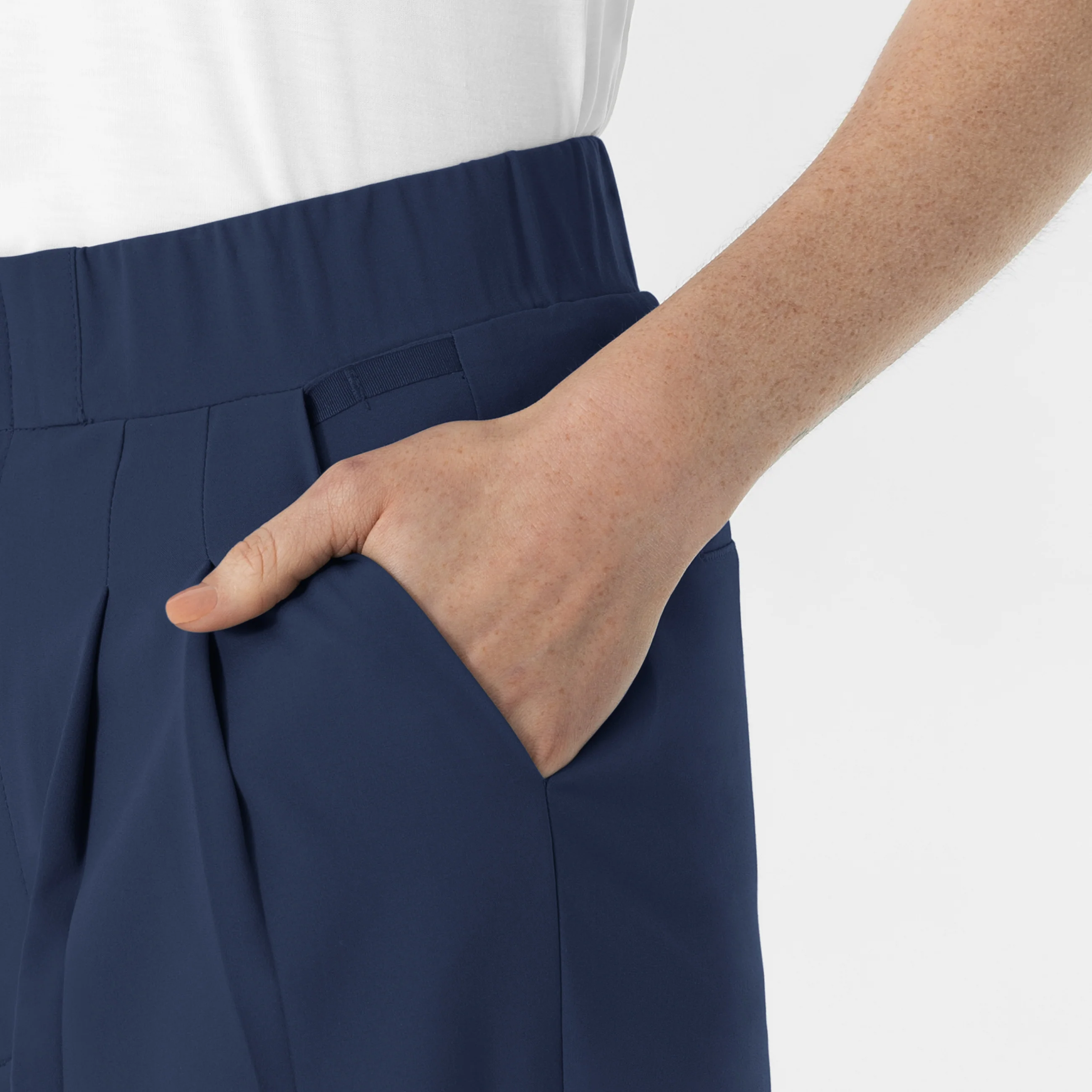 RENEW Women's Cropped Wide Leg Scrub Trouser - Navy - Image 7