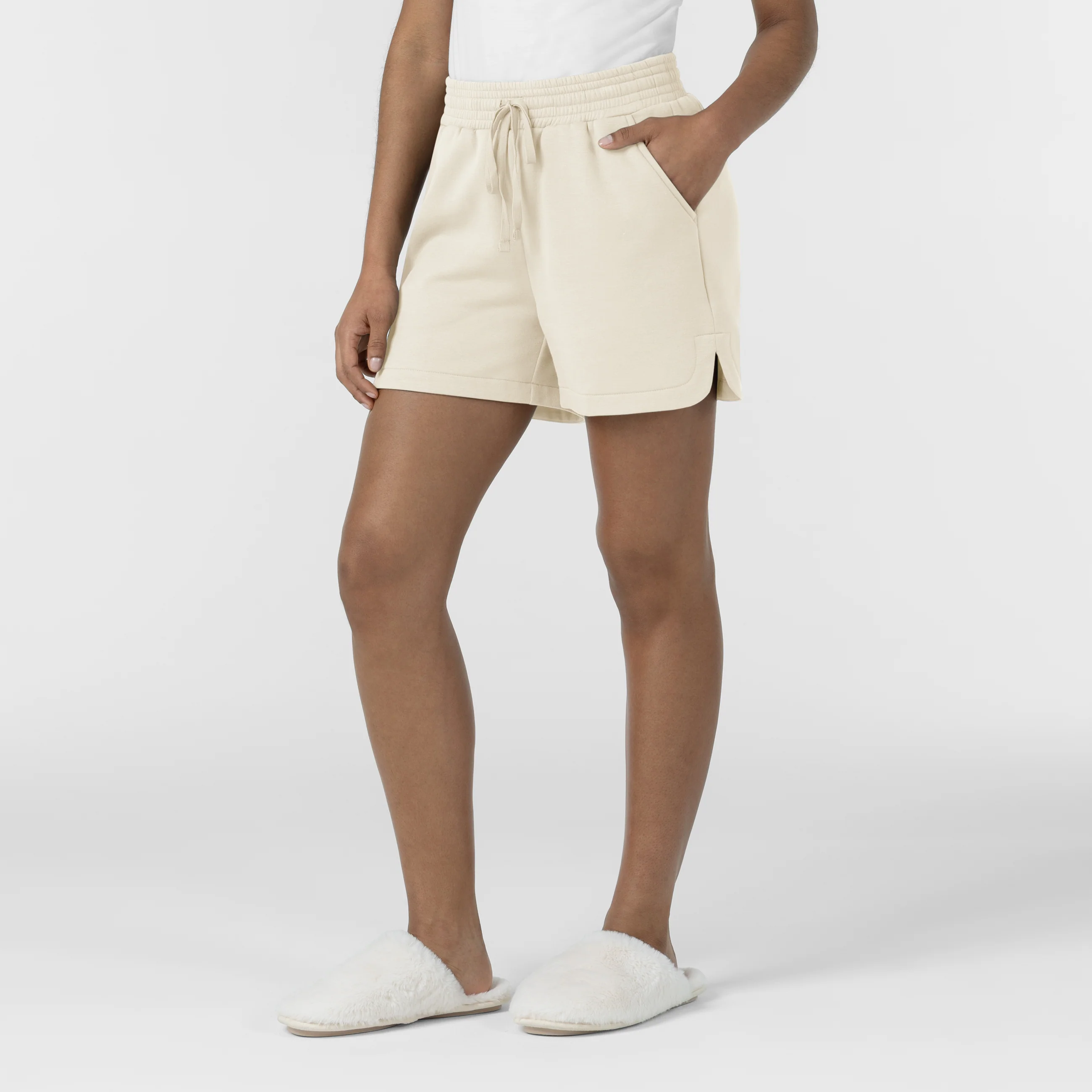 Unwind & Lounge Women's Fleece High Rise Shorts - Birch - Image 4