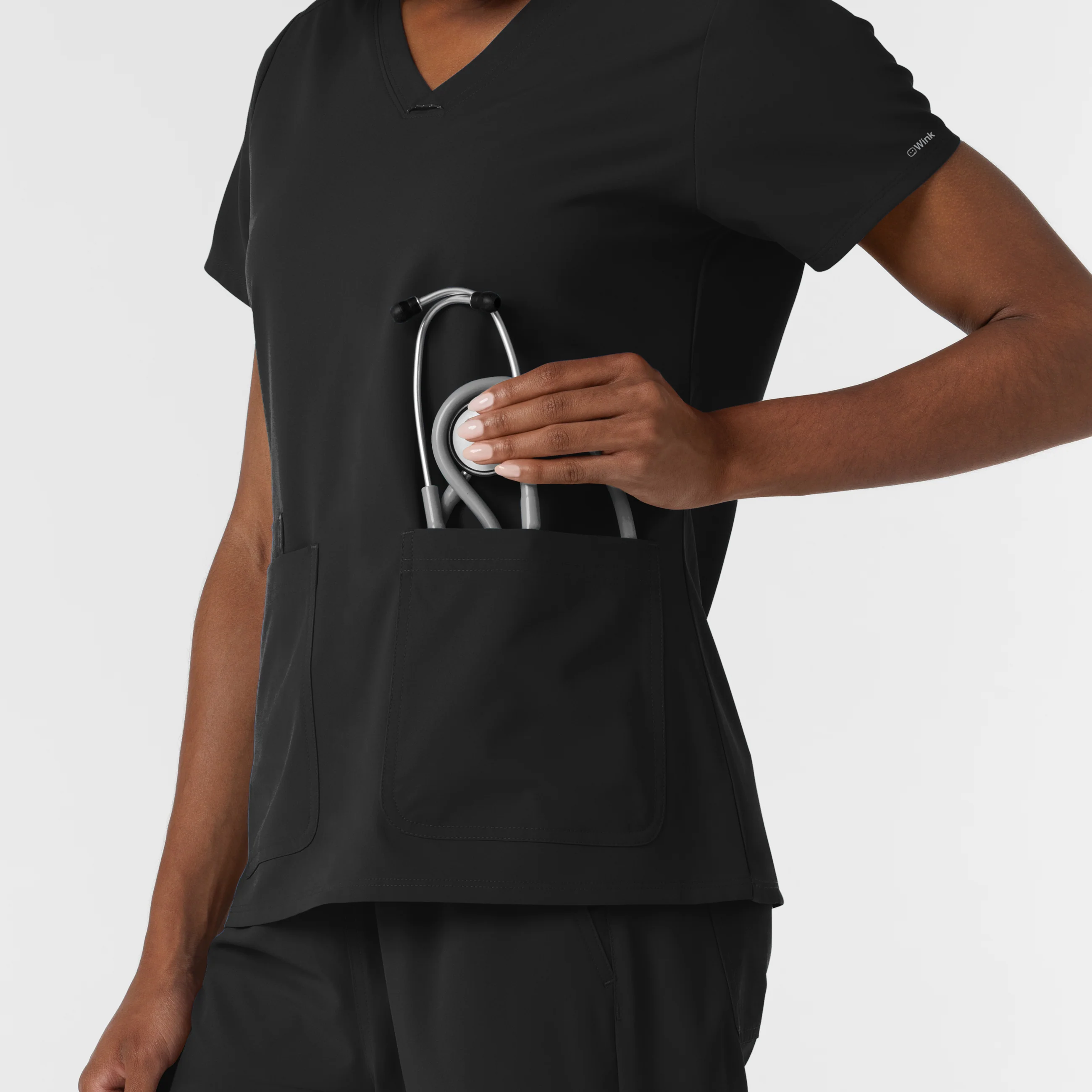 NURTUR Women's V-Neck Scrub Top - Black - Image 10
