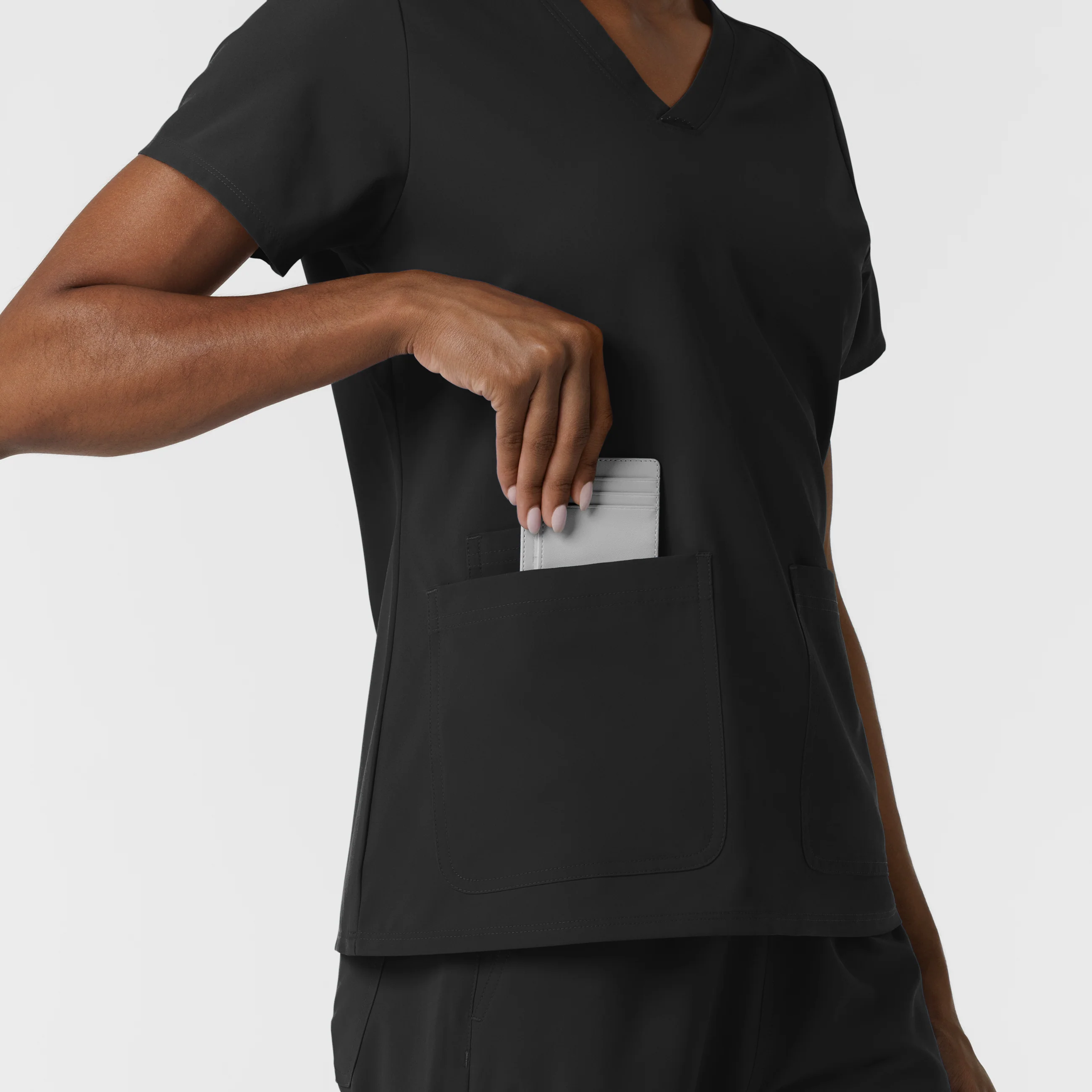 NURTUR Women's V-Neck Scrub Top - Black - Image 8